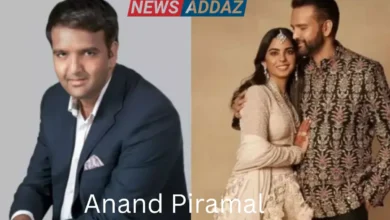 Anand Piramal Age,
